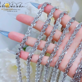 Dây chuyền xoắn vuông