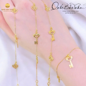 Lắc dây mì vuông mix charm