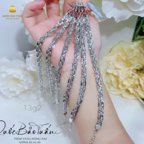 Lắc xoắn vuông 13g2