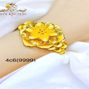 Vòng hoa mai 9999 4c6