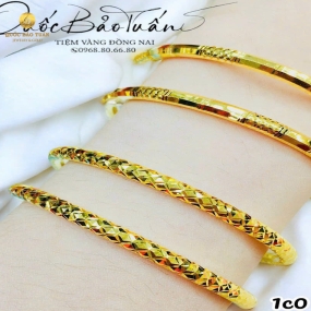 Vòng kim cương có khóa