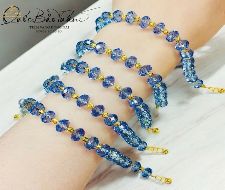 Chuỗi phale xanh mix charm vàng 004