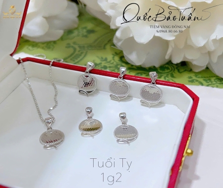 Mặt tuổi Tỵ