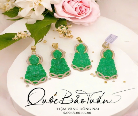 Mặt quan âm 1c42